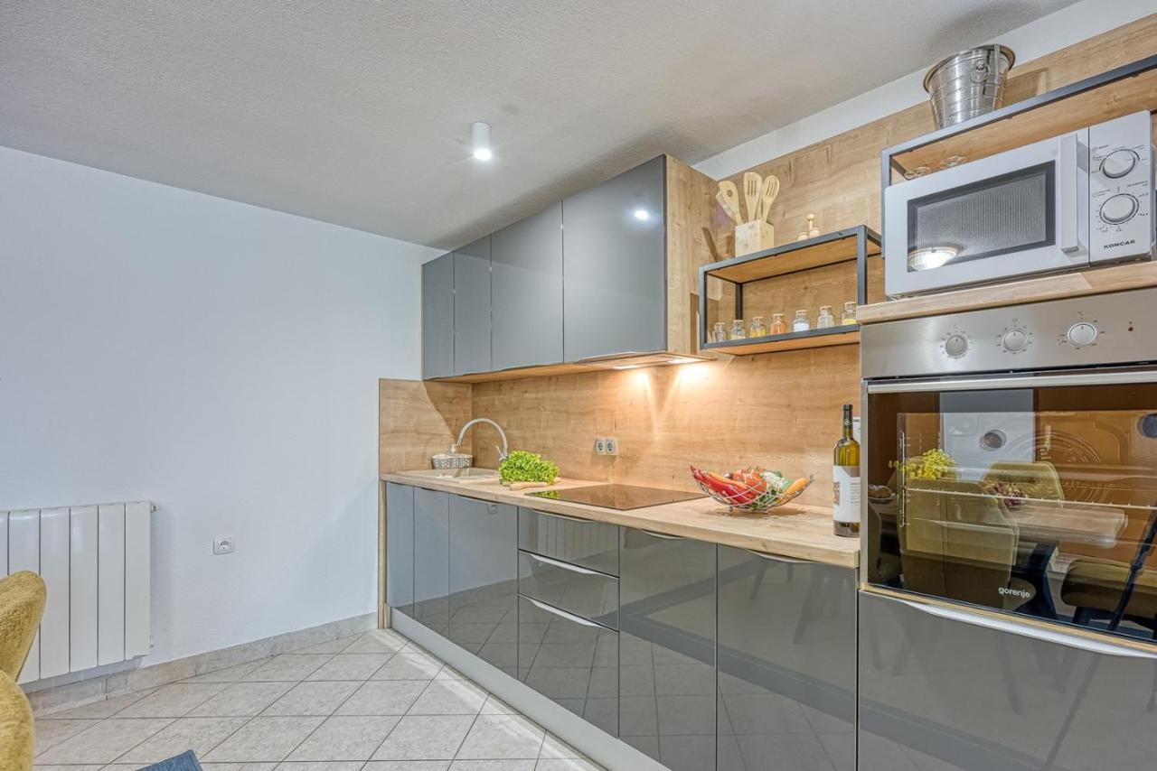 Holiday Apartment Aida With Private Pool Buzet Exterior foto