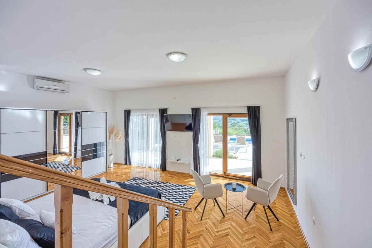 Holiday Apartment Aida With Private Pool Buzet Exterior foto