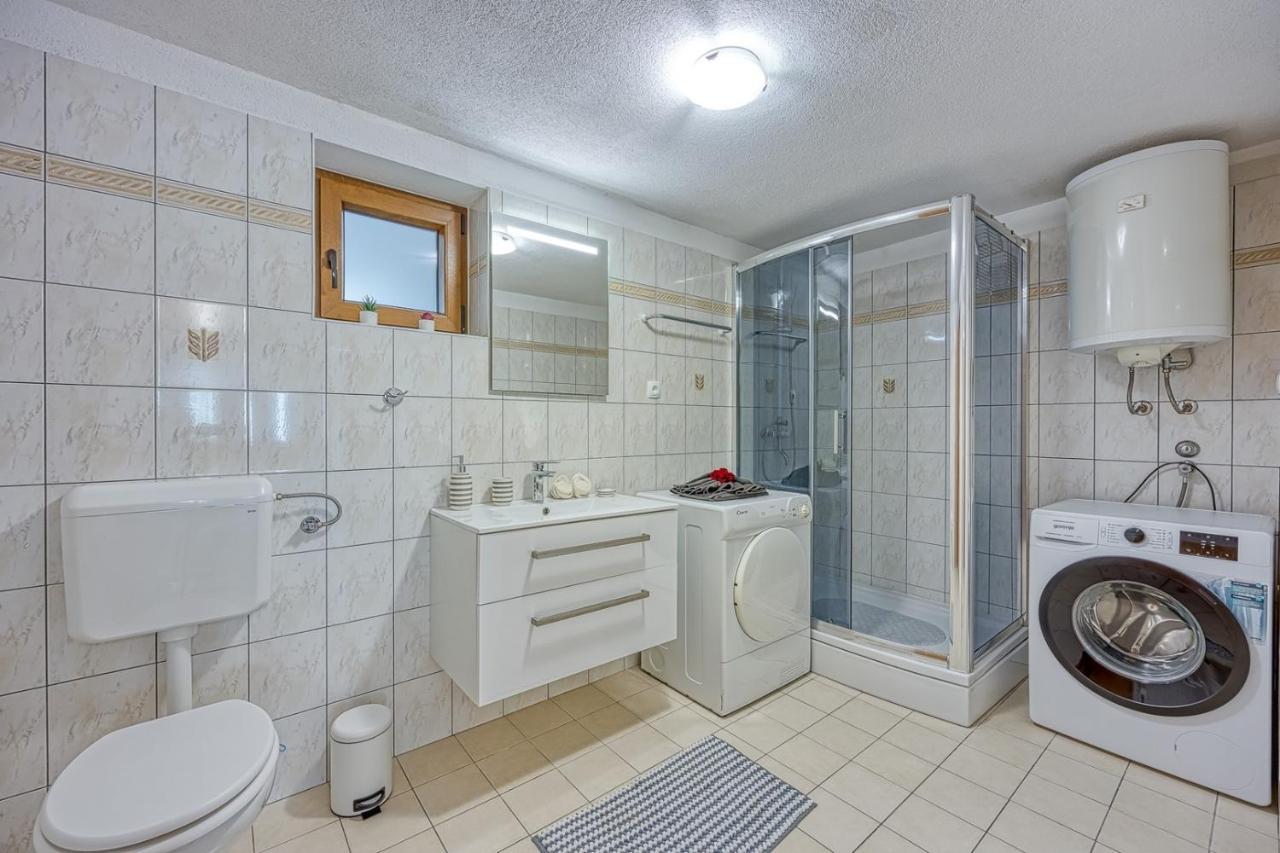 Holiday Apartment Aida With Private Pool Buzet Exterior foto