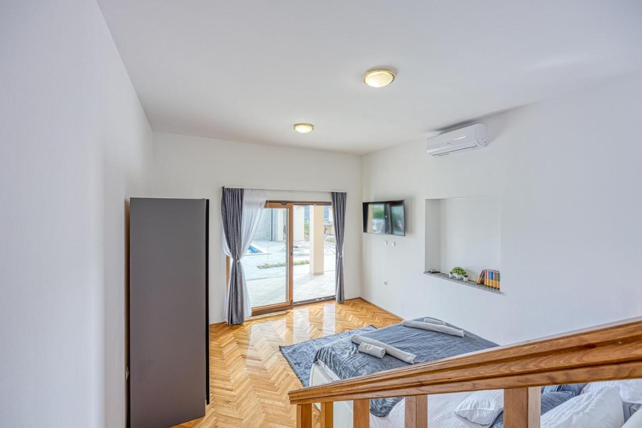 Holiday Apartment Aida With Private Pool Buzet Exterior foto